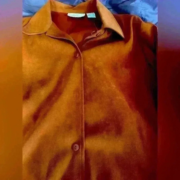 Button down blouse by Tradition clothing size 10 - Picture 3 of 7